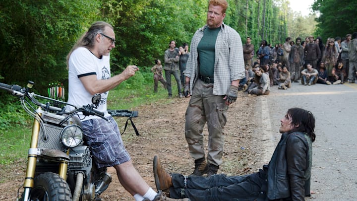 Greg Nicotero, Michael Cudlitz and Norman Reedus - The Walking Dead _ Season 6, Episode 1 _ BTS - Photo Credit: Gene Page/AMC Greg Nicotero, Michael Cudlitz and Norman Reedus - The Walking Dead _ Season 6, Episode 1 _ BTS - Photo Credit: Gene Page/AMC