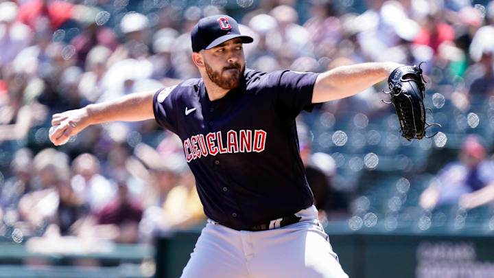 Rays adquieren a Aaron Civale en un cambio con los Guardianes 