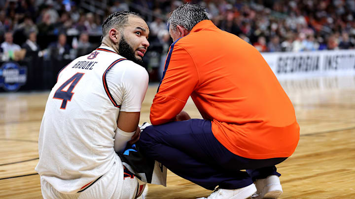 Johni Broome had a scary-looking injury in Auburn's Elite Eight win over Michigan State. Will Broome play against Florida?