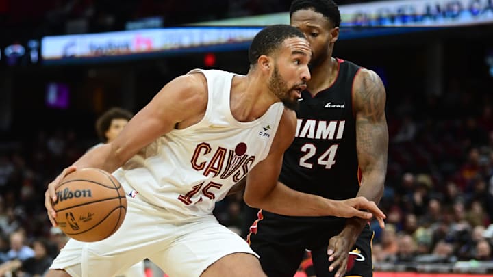 Nov 22, 2023; Cleveland, Ohio, USA; Cleveland Cavaliers forward Isaiah Mobley (15) drives to the basket against Miami Heat forward Haywood Highsmith (24) during the second half at Rocket Mortgage FieldHouse. Mandatory Credit: Ken Blaze-Imagn Images