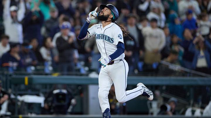 May 16, 2026; Seattle, Washington, USA; Seattle Mariners shortstop J.P. Crawford (3) runs the bases after hitting a home run against the San Diego Padres in the fifth inning at T-Mobile Park. Mandatory Credit: Richard Dizon-Imagn Images May 16, 2026; Seattle, Washington, USA; Seattle Mariners shortstop J.P. Crawford (3) runs the bases after hitting a home run against the San Diego Padres in the fifth inning at T-Mobile Park. Mandatory Credit: Richard Dizon-Imagn Images