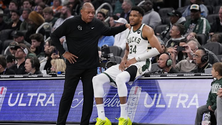 Giannis Antetokounmpo ha jugado menos que nunca con los Milwaukee Bucks 