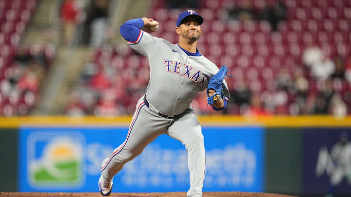 Texas Rangers v Cincinnati Reds Texas Rangers v Cincinnati Reds