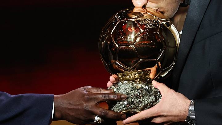 Die Ballon d'Or Trophäe vor der Verleihung 2026