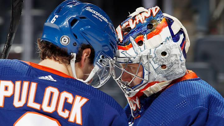 Chicago Blackhawks v New York Islanders Chicago Blackhawks v New York Islanders