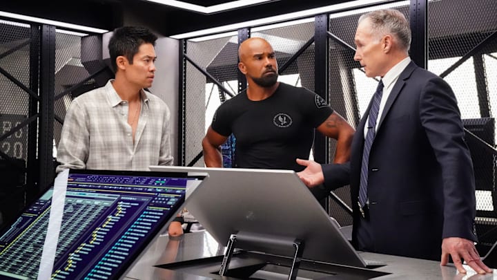 “Human Interest” – Tan is left reeling when his girlfriend is kidnapped, and 20-Squad must race to track down a violent cartel leader who may be behind the abduction, on S.W.A.T., Friday, Nov. 15 (8:00-9:00 PM, ET/PT) on the CBS Television Network, and streaming on Paramount+ (live and on-demand for Paramount+ with SHOWTIME subscribers, or on-demand for Paramount+ Essential subscribers the day after the episode airs)*. Pictured (L-R): David Lim as Victor Tan, Shemar Moore as Daniel “Hondo”