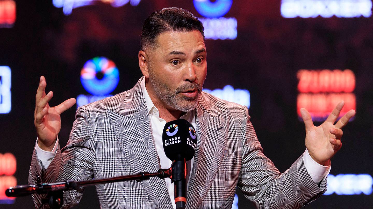 Oscar De La Hoya Hits Dana White’s Zuffa Boxing With Cease-a
