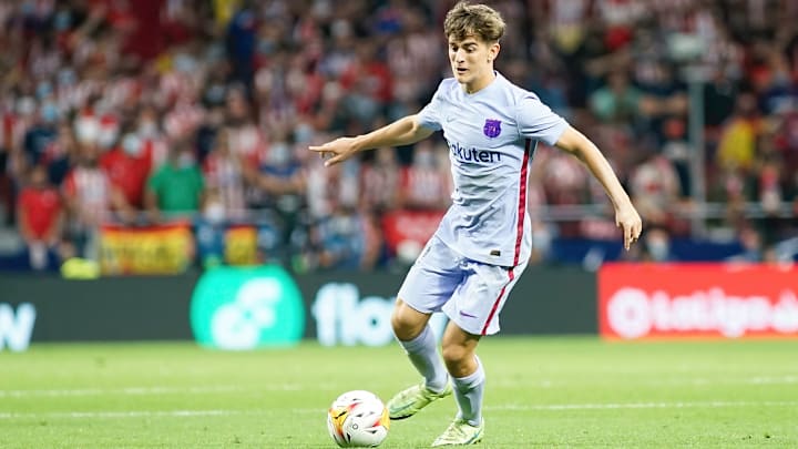 Gavi avec le maillot du F.C Barcelone.