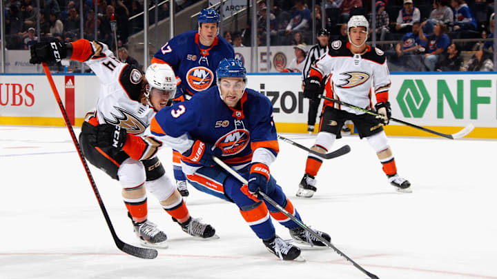 Anaheim Ducks v New York Islanders