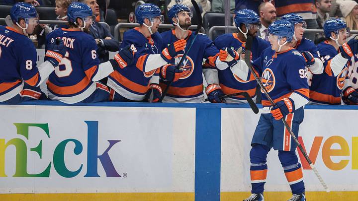 Oct 20, 2026; Elmont, New York, USA; New York Islanders right wing Simon Holmstrom (92) celebrates with his teammates after scoring a goal in the first period against the Anaheim Ducks at UBS Arena. Mandatory Credit: Wendell Cruz-Imagn Images Oct 20, 2026; Elmont, New York, USA; New York Islanders right wing Simon Holmstrom (92) celebrates with his teammates after scoring a goal in the first period against the Anaheim Ducks at UBS Arena. Mandatory Credit: Wendell Cruz-Imagn Images