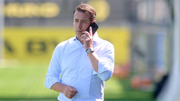 Borussia Dortmund Kicks Off Training