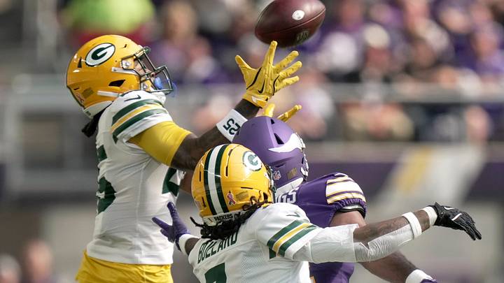 Green Bay Packers cornerback Keisean Nixon (25) intercepts a pass during the first quarter of their game against the Vikings. Green Bay Packers cornerback Keisean Nixon (25) intercepts a pass during the first quarter of their game against the Vikings.