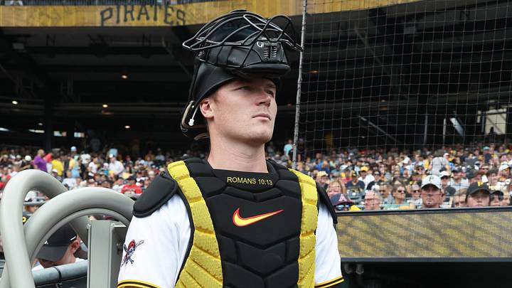 Aug 16, 2026; Pittsburgh, Pennsylvania, USA; Pittsburgh Pirates catcher Henry Davis (32) waits to take the field to play the Boston Red Sox at PNC Park. Mandatory Credit: Charles LeClaire-Imagn Images Aug 16, 2026; Pittsburgh, Pennsylvania, USA; Pittsburgh Pirates catcher Henry Davis (32) waits to take the field to play the Boston Red Sox at PNC Park. Mandatory Credit: Charles LeClaire-Imagn Images