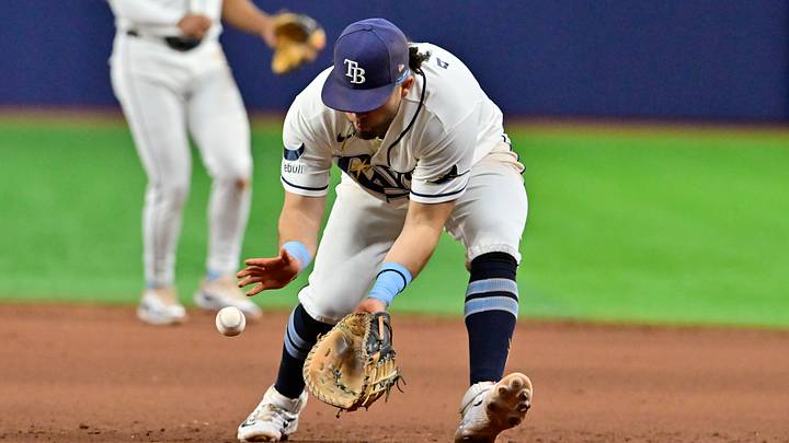 Aug 31, 2026; St. Petersburg, Florida, USA; Tampa Bay Rays first baseman Jonathan Aranda (8) catches the ball during the eighth inning against the New York Mets at Tropicana Field. Mandatory Credit: Pablo Robles-Imagn Images Aug 31, 2026; St. Petersburg, Florida, USA; Tampa Bay Rays first baseman Jonathan Aranda (8) catches the ball during the eighth inning against the New York Mets at Tropicana Field. Mandatory Credit: Pablo Robles-Imagn Images