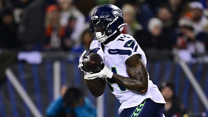 Dec 26, 2024; Chicago, Illinois, USA; Seattle Seahawks wide receiver DK Metcalf (14) makes a catch against the Chicago Bears during the first quarter at Soldier Field. Mandatory Credit: Daniel Bartel-Imagn Images