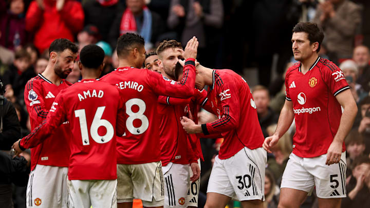 Manchester United v Aston Villa - Premier League