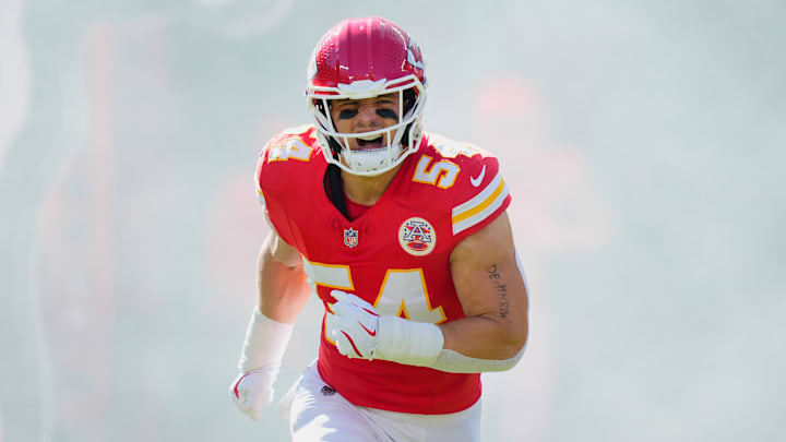 Former Wisconsin Badgers linebacker Leo Chenal (54) is set to be an NFL free agent this offseason.