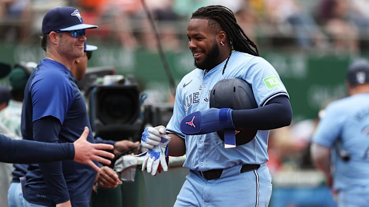 A Vladimir Guerrero Jr. le conviene irse a los Yankees