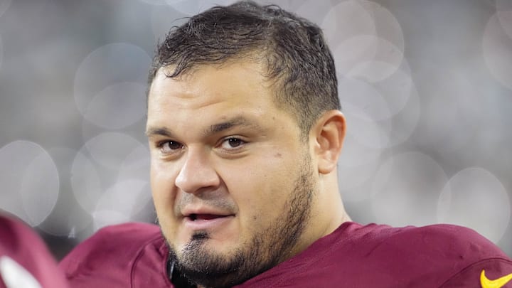 Washington Commanders offensive lineman Nick Allegretti