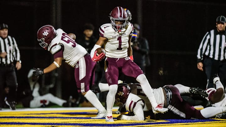 After landing top receivers in each of the last three classes in Jeremiah McClellan, Dakorien Moore and Jalen Lott, the Ducks are closing in on another one in Harper Woods, Michigan product Dakota Guerrant.
