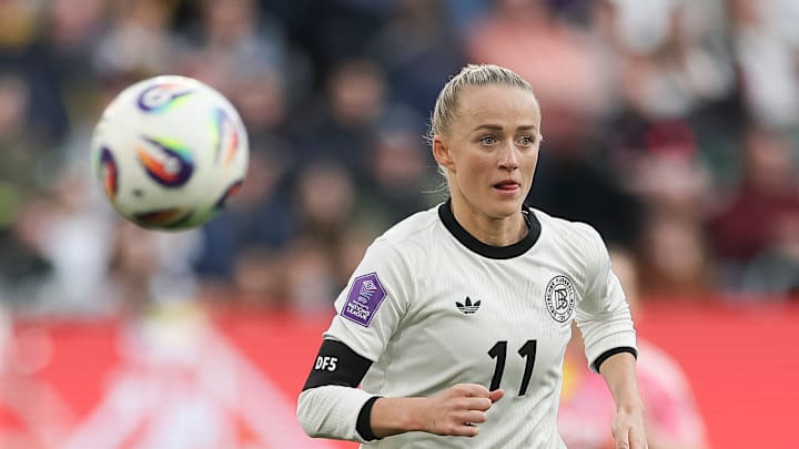 Lea Schüller: Ihr Stammplatz im Sturm ist nicht ganz sicher Lea Schüller: Ihr Stammplatz im Sturm ist nicht ganz sicher