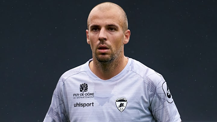 Johan Gastien regrette. Johan Gastien regrette.