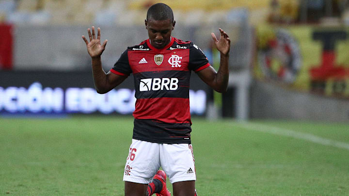 Ramon não está nos planos do Flamengo para 2023. Lateral deve ir para time de Portugal. Ramon não está nos planos do Flamengo para 2023. Lateral deve ir para time de Portugal.