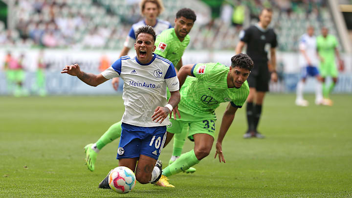 VfL Wolfsburg v FC Schalke 04 - Bundesliga VfL Wolfsburg v FC Schalke 04 - Bundesliga