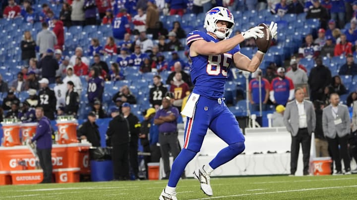 Buffalo Bills tight end Jackson Hawes warms up prior to the game against the Baltimore Ravens.