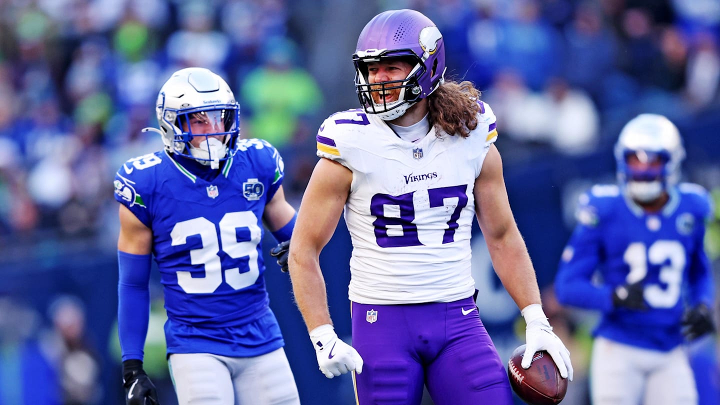T.J. Hockenson pops up on Vikings' injury report, plus other notes