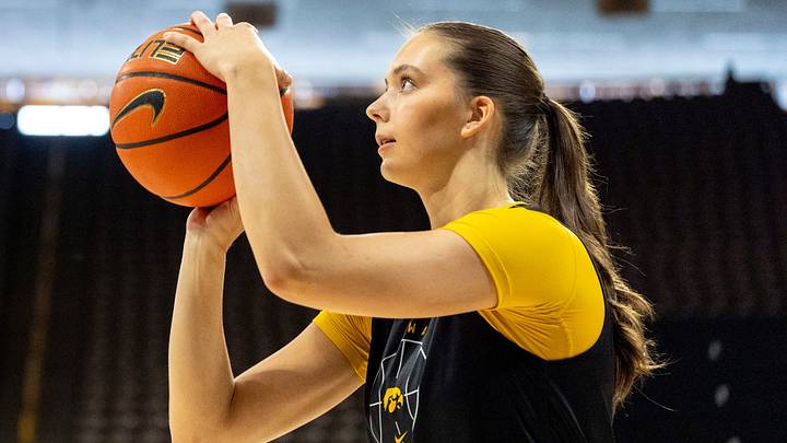 Iowa forward Ella Strömdahl (7) shoots the ball Oct. 13, 2026 during an Iowa women’s basketball practice at Carver-Hawkeye Arena in Iowa City, Iowa.