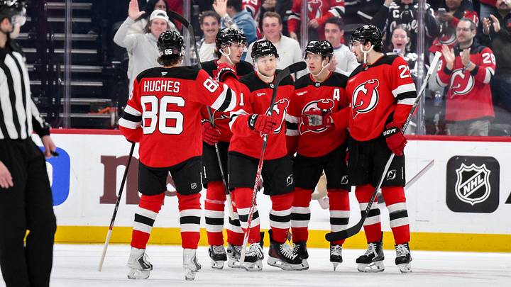 New Jersey Devils right wing Arseny Gritsyuk (81) celebrates with teammates: John Jones-Imagn Images