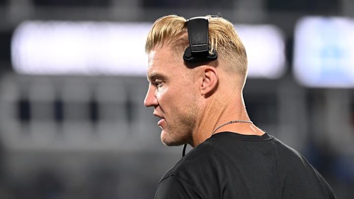 Aug 25, 2023; Charlotte, North Carolina, USA; Carolina Panthers quarterbacks coach Josh McCown in the second quarter at Bank of America Stadium. Mandatory Credit: Bob Donnan-Imagn Images Aug 25, 2023; Charlotte, North Carolina, USA; Carolina Panthers quarterbacks coach Josh McCown in the second quarter at Bank of America Stadium. Mandatory Credit: Bob Donnan-Imagn Images