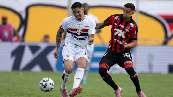 Vitória recebe o São Paulo pela 11ª rodada do Campeonato Brasileiro Vitória recebe o São Paulo pela 11ª rodada do Campeonato Brasileiro