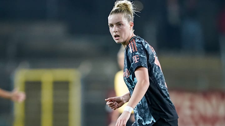 Alara Şehitler, Spielerin des FC Bayern München Alara Şehitler, Spielerin des FC Bayern München