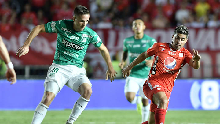 America de Cali v Deportivo Cali.