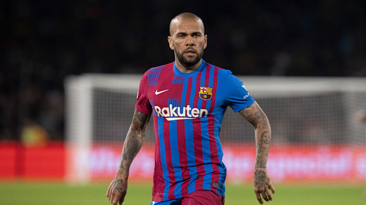Dani Alves no continuará en el Barcelona