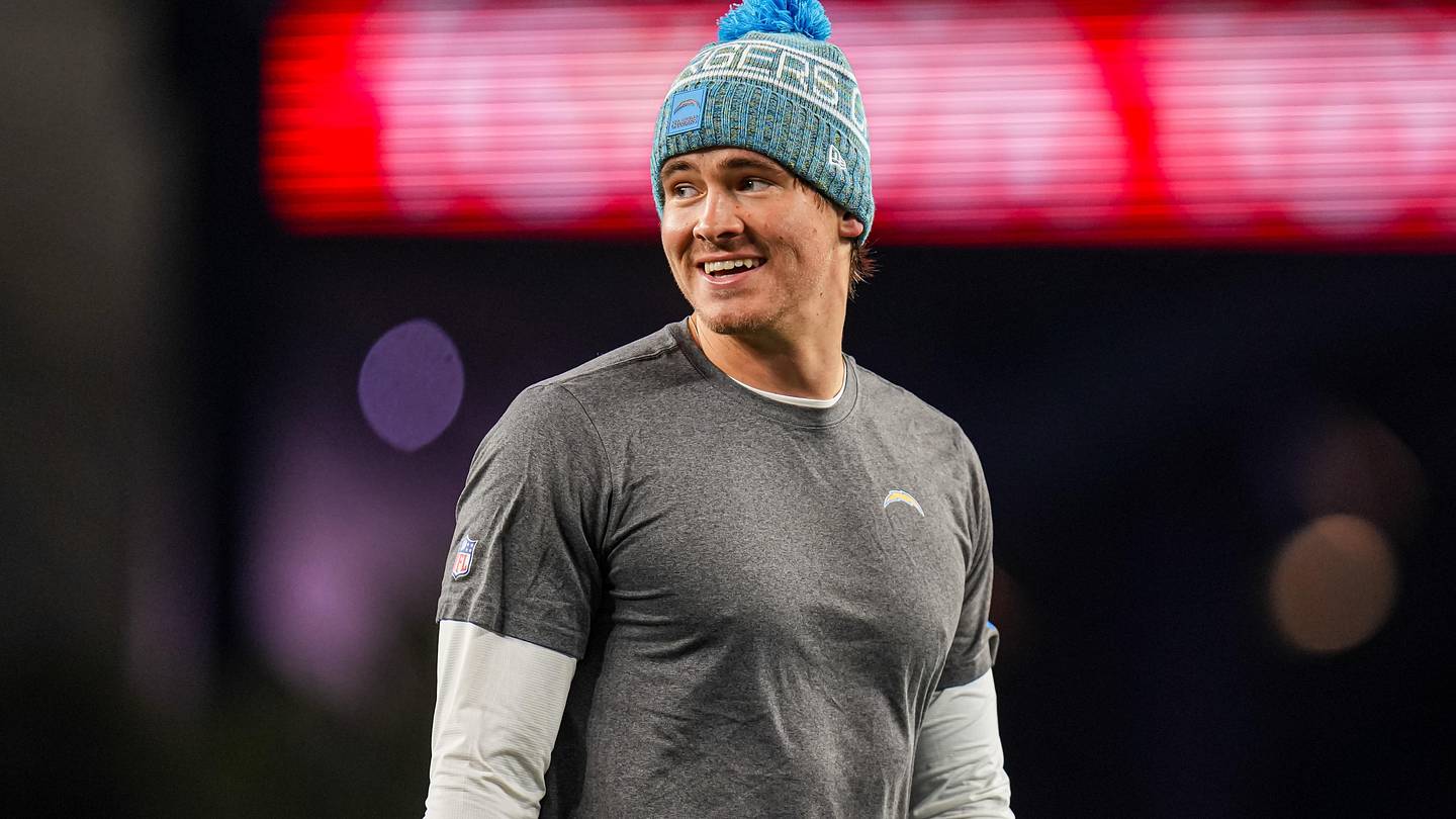 Herbert Returns to Practice After Madison Beer Tour