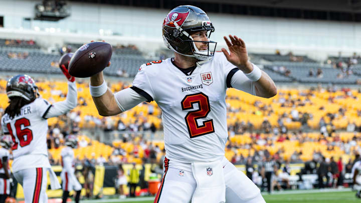 Kyle Trask and Teddy Bridgewater warming up. Tampa Bay Buccaneers v Pittsburgh Steelers - NFL Preseason 2025