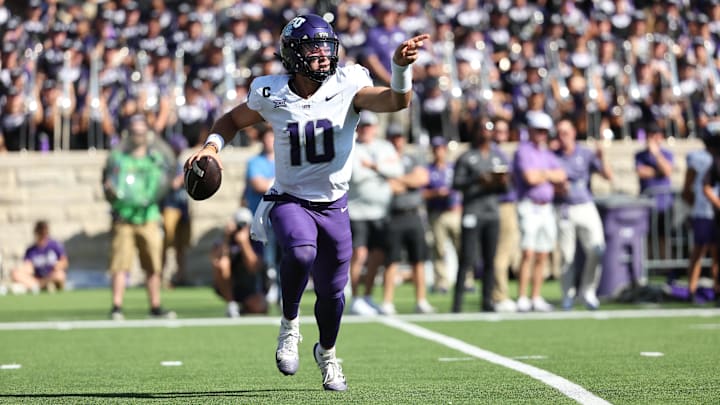 Oct 11, 2025; Manhattan, Kansas, USA; TCU Horned Frogs quarterback Josh Hoover (10) motions to a receiver down field during the first quarter against the Kansas State Wildcats at Bill Snyder Family Football Stadium. Mandatory Credit: Scott Sewell-Imagn Images Oct 11, 2025; Manhattan, Kansas, USA; TCU Horned Frogs quarterback Josh Hoover (10) motions to a receiver down field during the first quarter against the Kansas State Wildcats at Bill Snyder Family Football Stadium. Mandatory Credit: Scott Sewell-Imagn Images