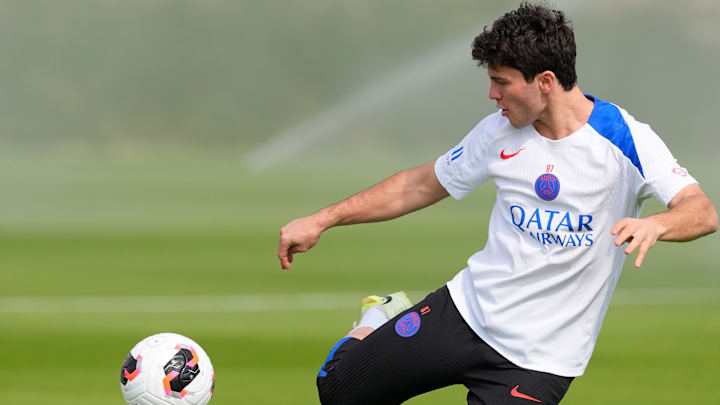 Joao Neves, à l'entrainement du PSG à Doha, avant la Coupe intercontinentale