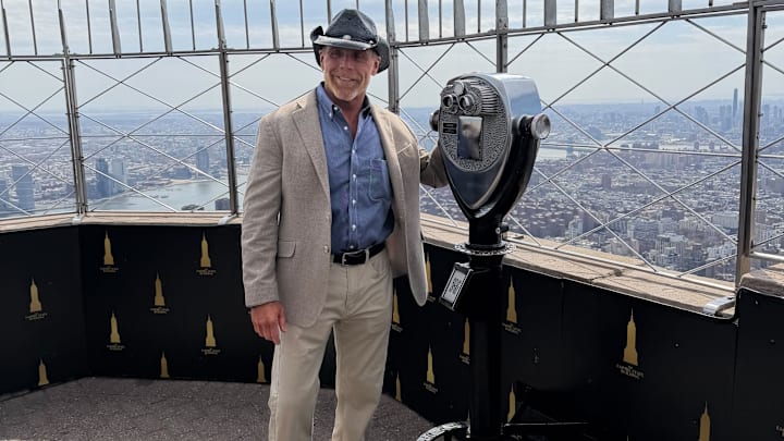 Shawn Michaels posing for photos at the top of the Empire State Building Shawn Michaels posing for photos at the top of the Empire State Building