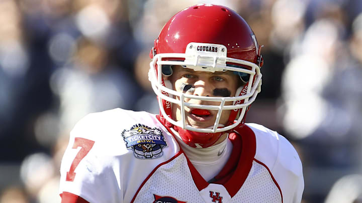 Former Houston Cougars quarterback Case Keenum (7) reacts to a completed pass.