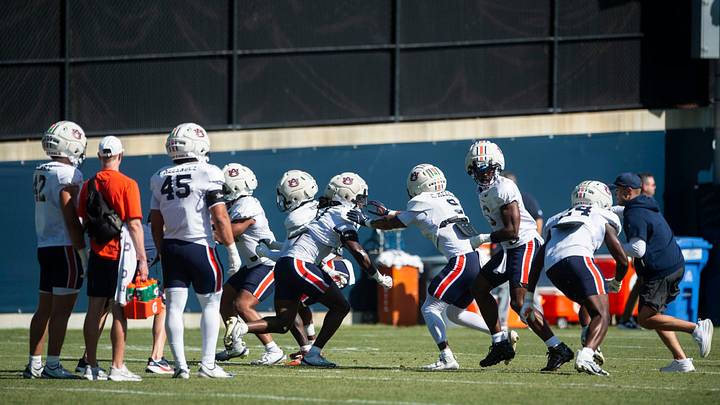 Four-star edge rusher James Pace announced his commitment to Auburn at the end of this week. Four-star edge rusher James Pace announced his commitment to Auburn at the end of this week.