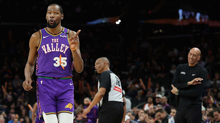 Sacramento Kings v Phoenix Suns