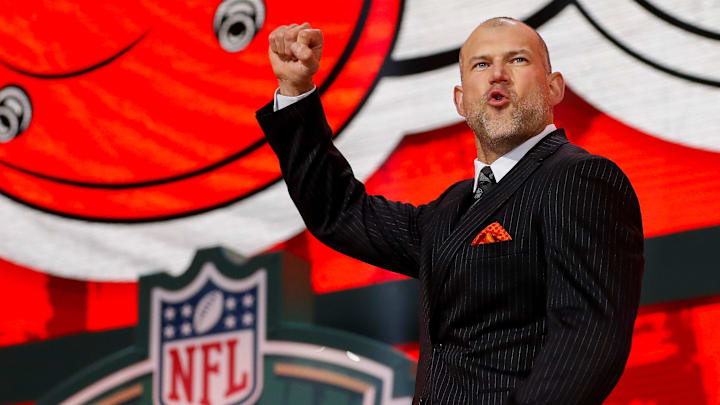 Hall of Fame former Cleveland Browns tackle Joe Thomas pumps his fist as he walks on stage to announce the Browns’ second round pick during the 2025 NFL Draft on Friday, April 25, 2025, at Lambeau Field in Green Bay, Wisconsin. The draft runs through April 26.
Tork Mason/USA TODAY NETWORK-Wisconsin