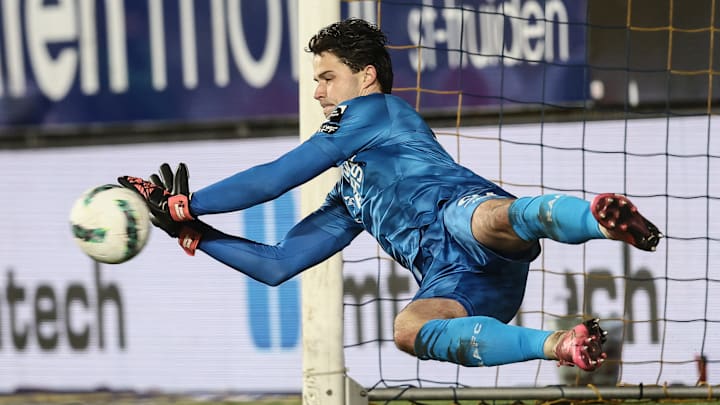 Senne Lammens is on Man Utd's radar