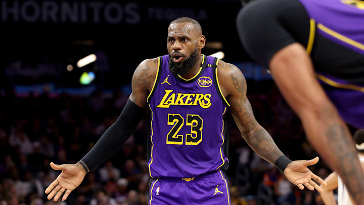 Los Angeles Lakers v Phoenix Suns