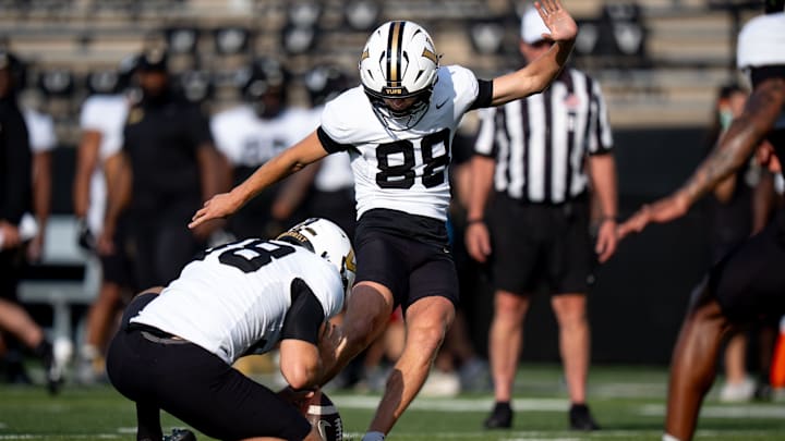 Vanderbilt Commodores place kicker Brock Taylor (88) runs a drill during a practice at FirstBank Stadium in Nashville, Tenn., Tuesday, Aug. 5, 2025.