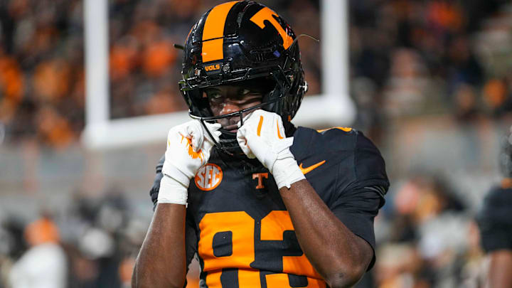 Tennessee wide receiver Trey Weary (83) adjusts his face mask during warm-ups before a NCAA football game between the Tennessee Volunteers and Oklahoma Sooners at Neyland Stadium in Knoxville, Tenn., on November 1, 2025. Tennessee wide receiver Trey Weary (83) adjusts his face mask during warm-ups before a NCAA football game between the Tennessee Volunteers and Oklahoma Sooners at Neyland Stadium in Knoxville, Tenn., on November 1, 2025.
